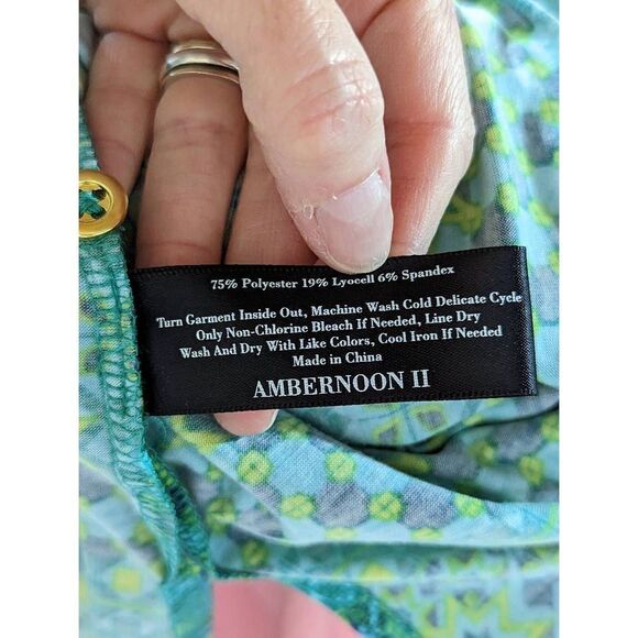 Ambernoon II size 1X Women's Green Printed Long-Sleeve Faux Wrap Midi Dress - Picture 5 of 6